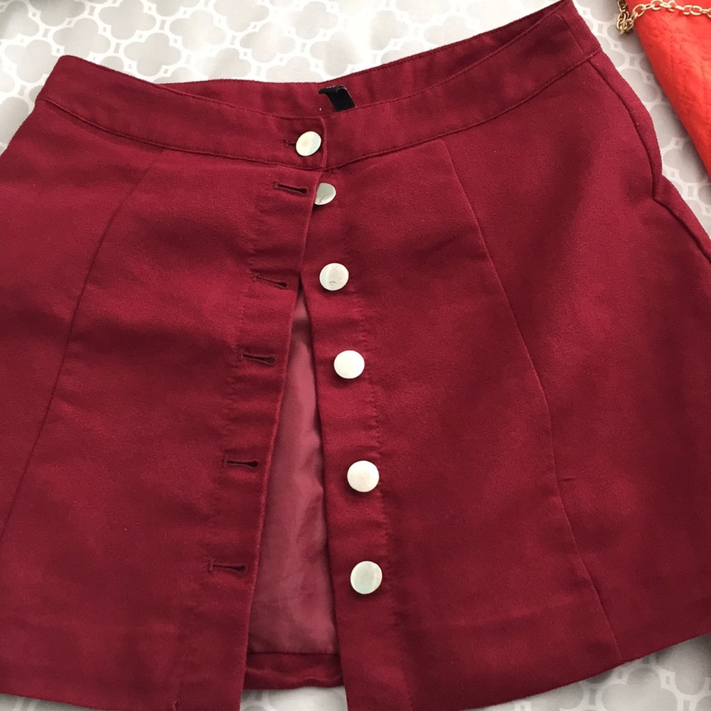 A wine skirt. Perfect for party’s or causal events